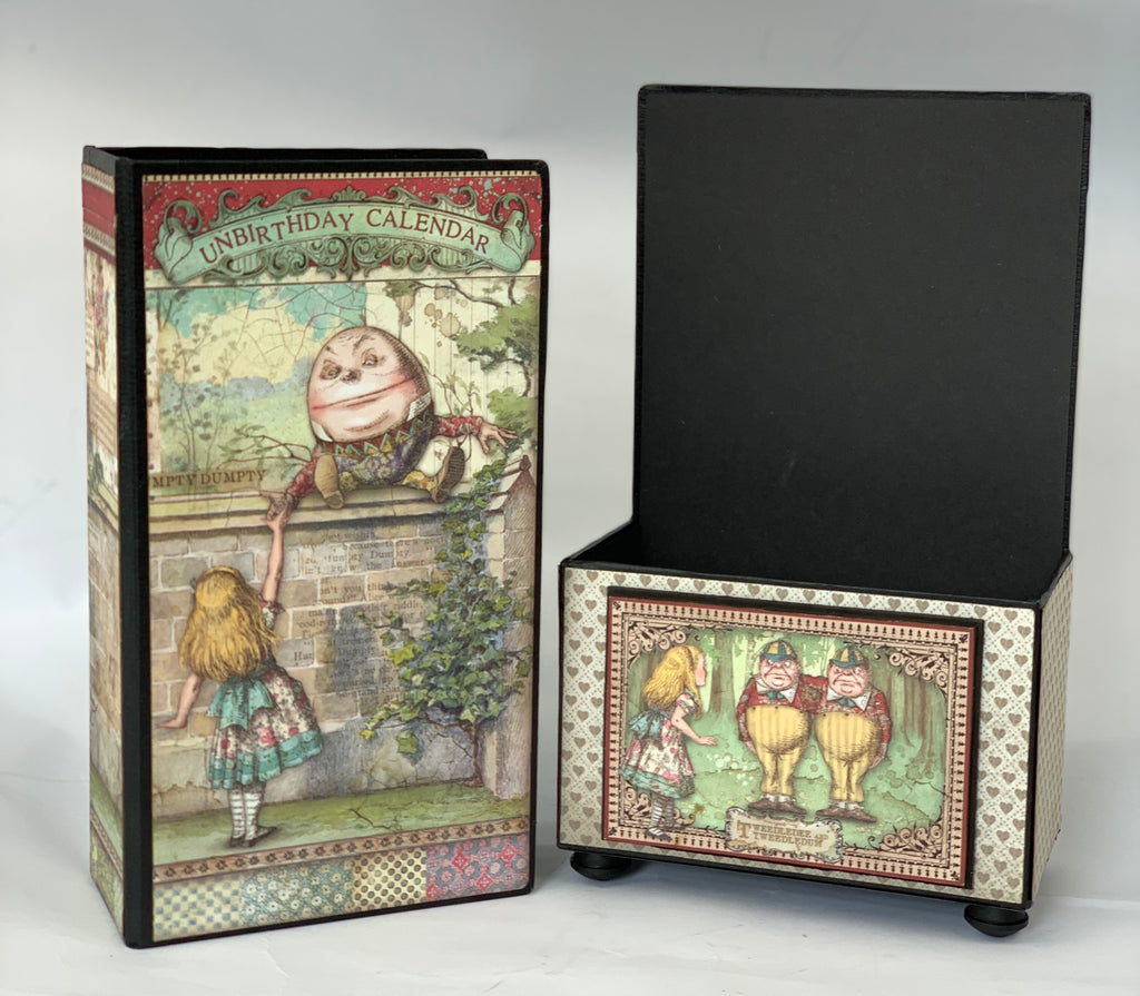 Through the Looking Glass Year Book and Stand Bundle